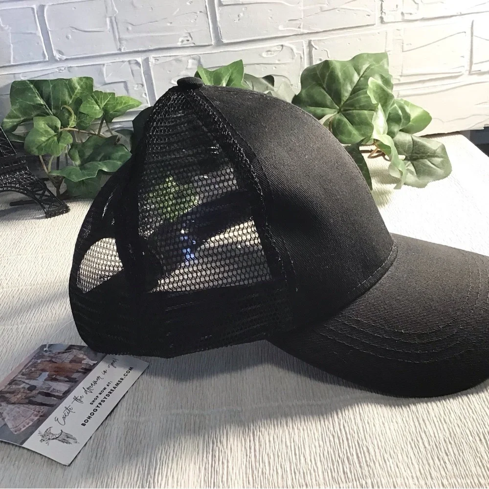 Ladie’s Black pony tail cap - Picture 3 of 6